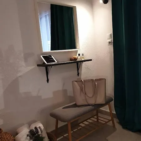 V-suites 2 Apartman *