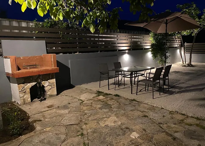 V-suites 2 Daire Potos